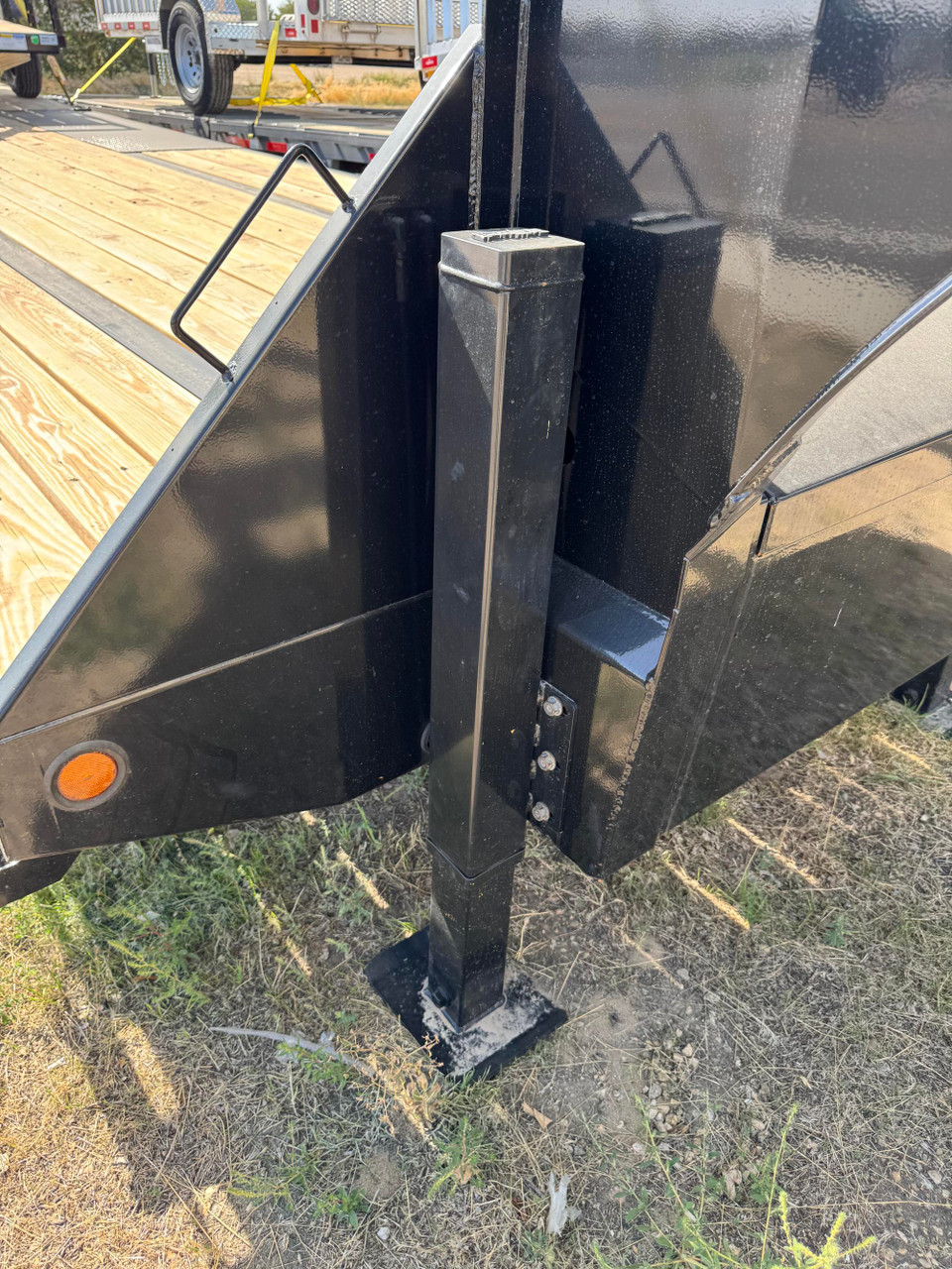 Iron Bull Trailers 2026 FHG 102"X32' Hydrolic Dovetail Flatbed Trailers | Tandem Axle, Hydraulic Dovetail, Hydraulic Jacks, Winch Plate, 10 Ply Tires