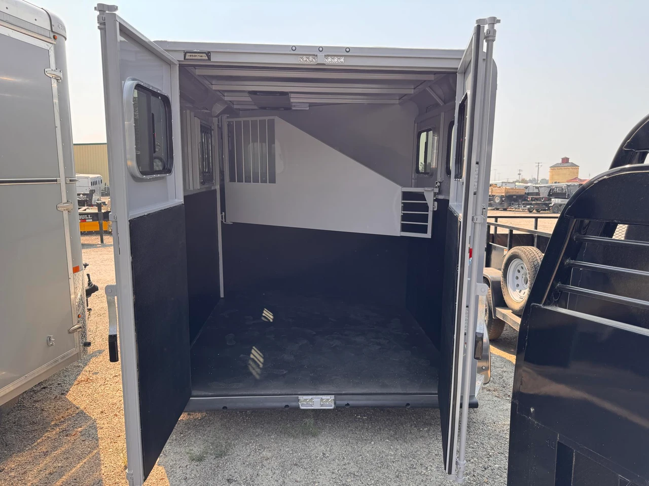 Trails West Trailers 2027 ADVENTURE MX Horse Trailer | Tandem Axle Axle