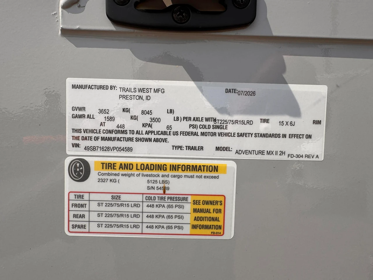 Trails West Trailers 2027 ADVENTURE MX Horse Trailer | Tandem Axle Axle