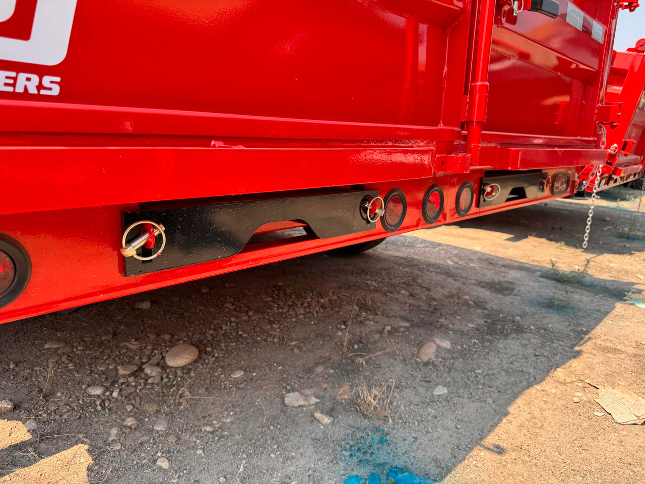 P.J. Trailers 2027 DL 83"X14' Low Profile Scissor Dump Trailer | Tandem Axle 14K, 6" Cylinder, Hydraulic Jack, 24" Sides, 7 Ga Floor