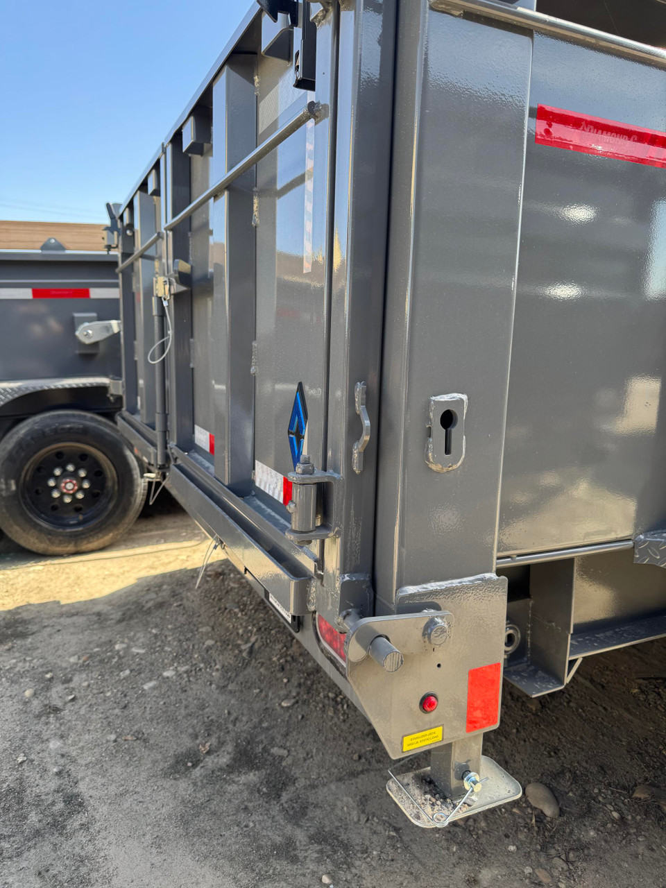 Diamond C Trailers 2027 LPT207 82"X14' Telescopic Dump Trailer | (5 stage), 32" sides w/ boards, 2 speed jack, solar, Spare, Rear Stab Jacks,