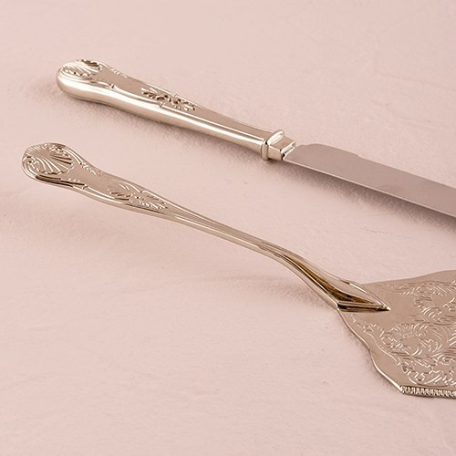 Vintage Cake Serving Set in Silver Vintage Cake Serving Set in Silver
