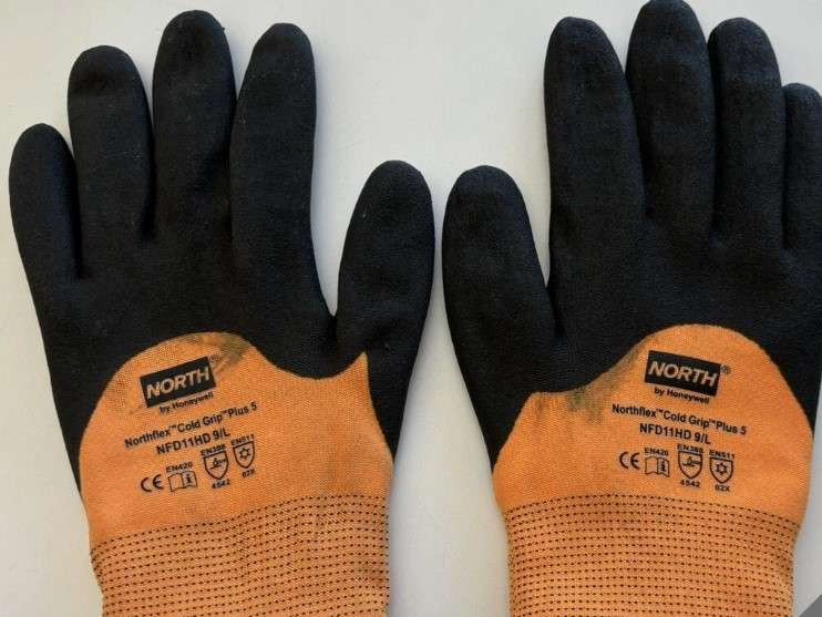 North by Honeywell Northflex Cold Grip Plus 5 Cut-Resistant PVC Palm-Coated Gloves NFD11HD/9L Large