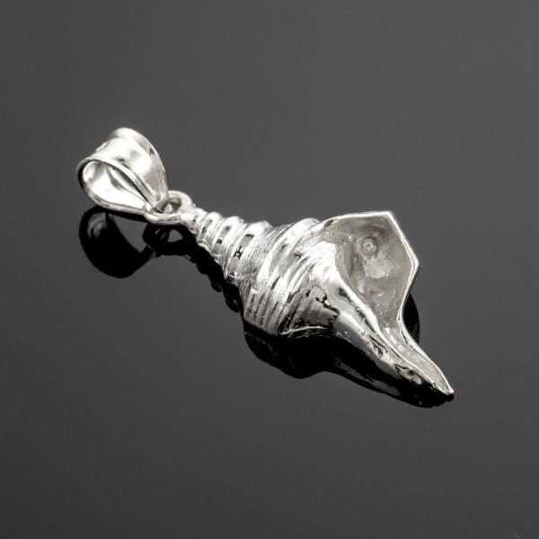 White Gold Conch Shell Pendant Necklace