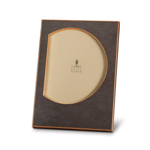 Kelly Behun Side Eye Frame 5x7