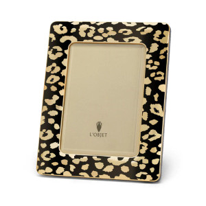 Leopard Frame 8x10