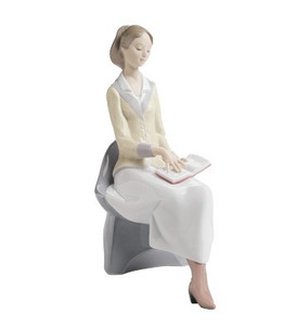 NAO A LESSON IN LEARNING NAOMI FIGURINE