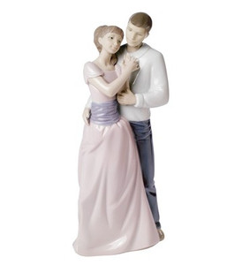 NAO DREAMS OF LOVE NAOMI FIGURINE