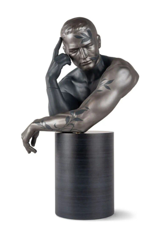 Reflections of Nature - Him Sculpture