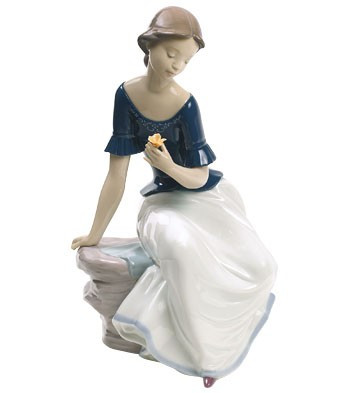 NAO SPRING REFLECTIONS COLOR SPLASH FIGURINE