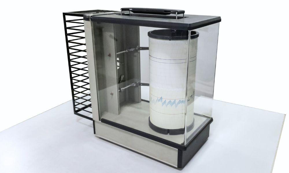 Differences Between Chart Recorders and Data Loggers RECORDERS CHARTS