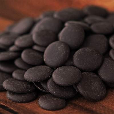 Organic Dark Chocolate Santa Barbara Chocolate Other components found in coconut water include sugars, sugar alcohols, lipids, amino acids, nitrogenous compounds, organic acids and enzymes 4.