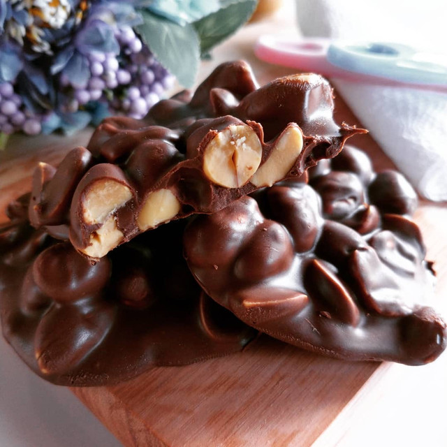 Easy Milk Chocolate Peanut Clusters Santa Barbara Chocolate