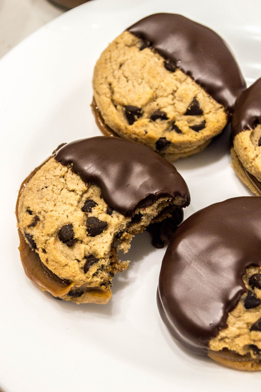 Chocolate with Caramel: A Cookie Dream Chocolate with Caramel: A Cookie Dream