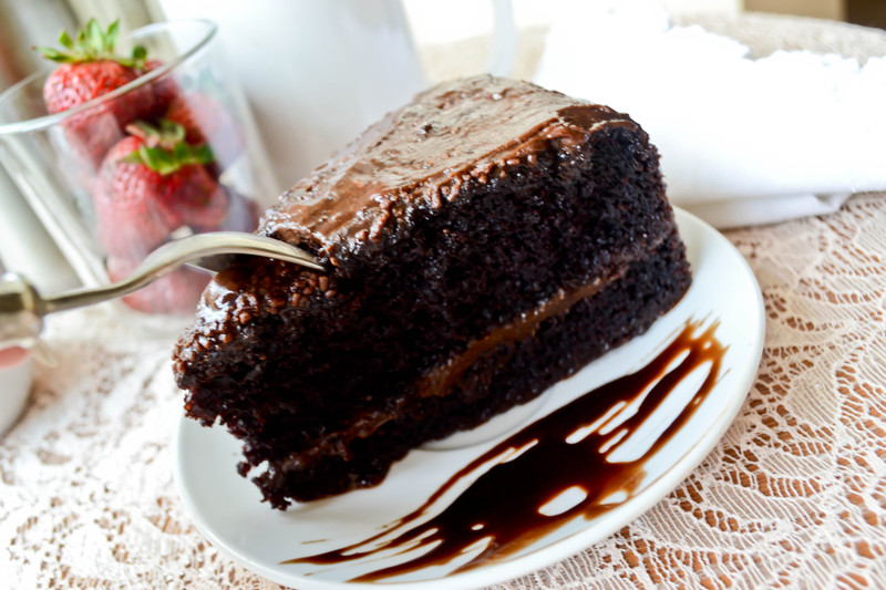 Matilda-Inspired Chocolate Fudge Cake - Best Bruce Bogtrotter Cake -  Delish.com