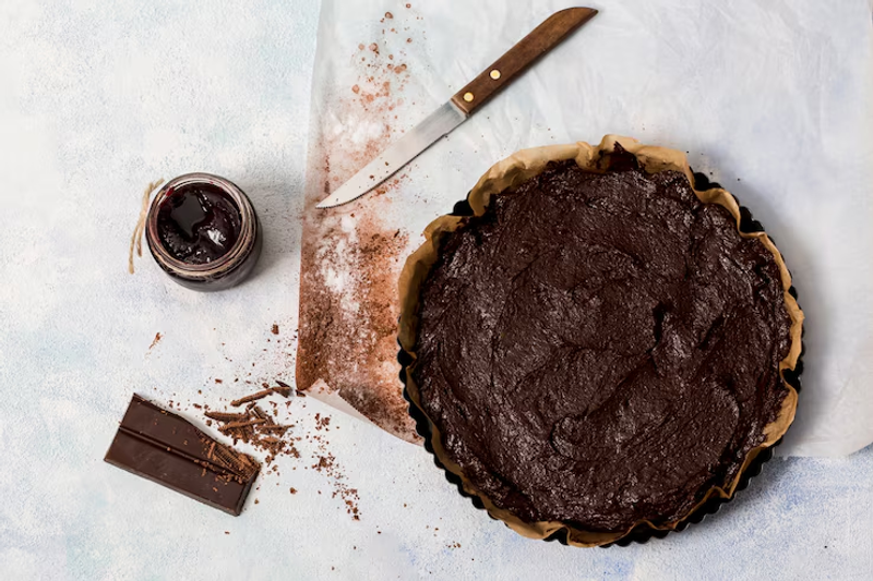 How to Make a Simple Vegan Chocolate Pie?