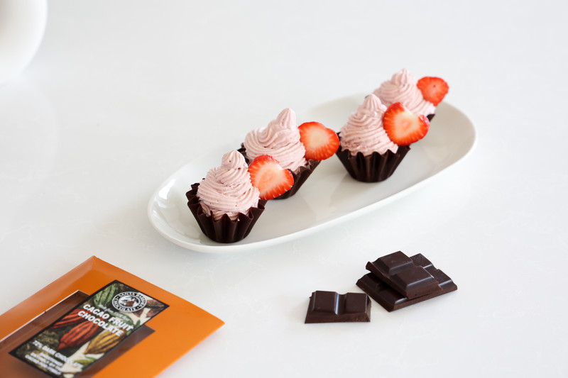 Dark Chocolate Strawberry Cupcakes: No-Bake | Vegan | Gluten-Free