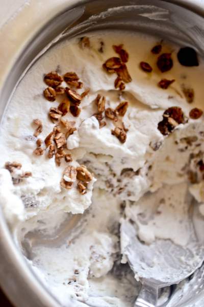 Easy White Chocolate Ice Cream Recipe to Make at Home