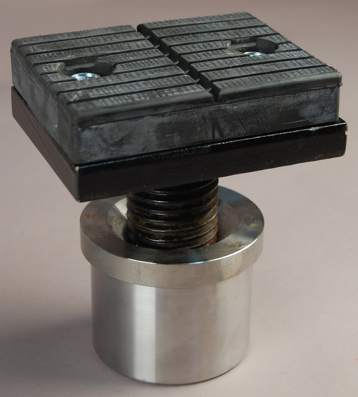 Screw-Up Adapter Assembly (Not Frame Engaging)