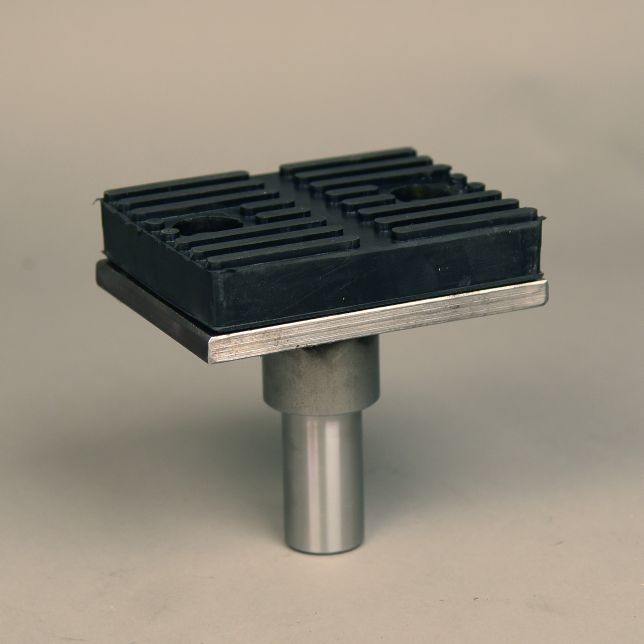 Adapter and Pad with 1-1/2″ Riser 1-1/8″ Pin