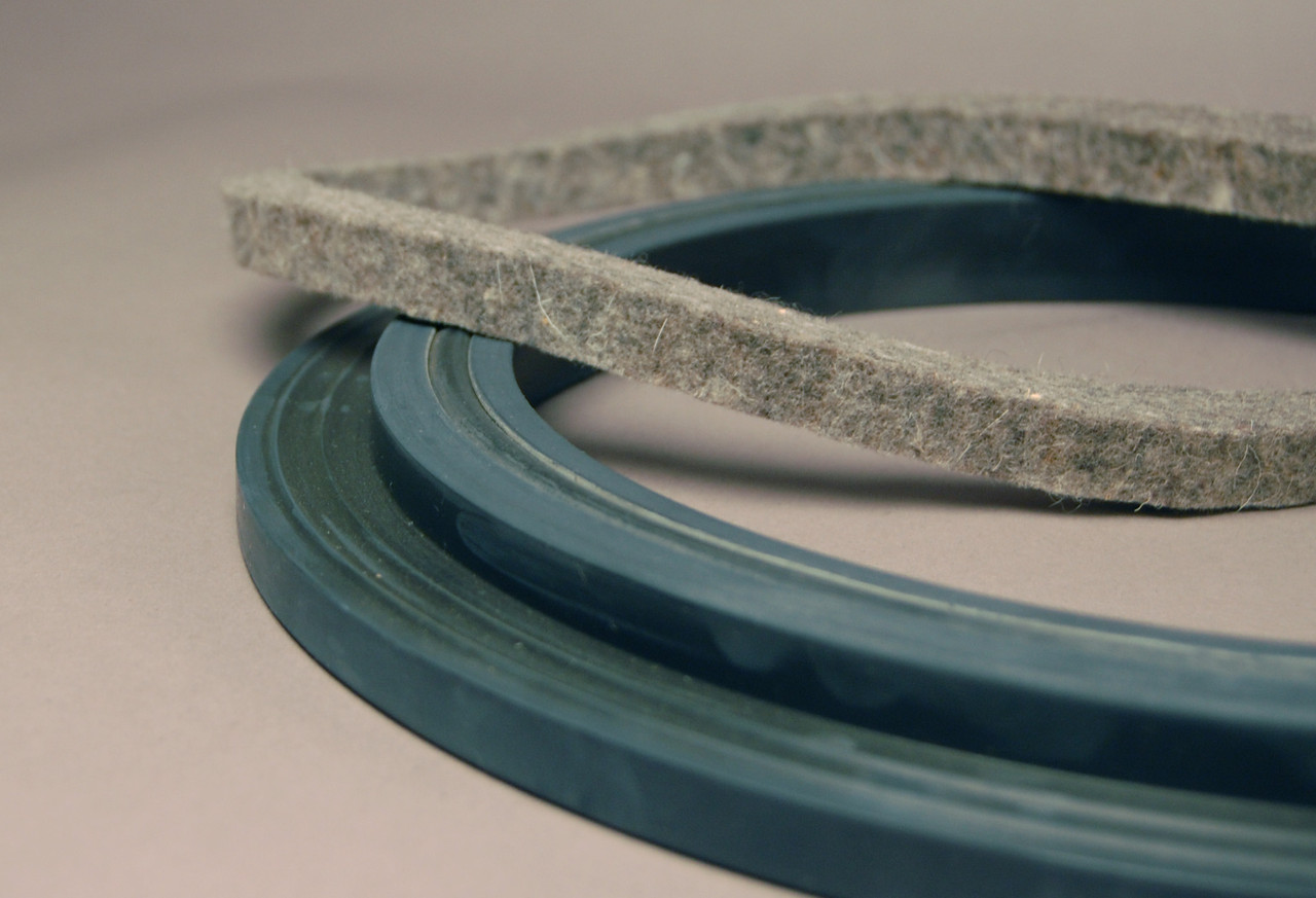 10-5/8″ Black Old Style Pkg. (For lifts before Nov. 1980)