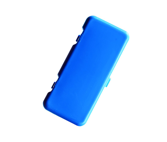Blue-Colour-Coded-Clip-for-Fries-Glassracks-NV-Boxes-UK