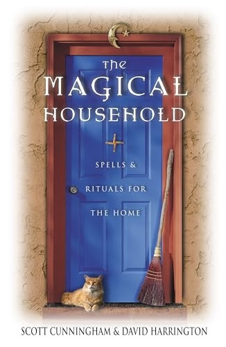 The Magical Household (Llewellyn's Practical Magick)