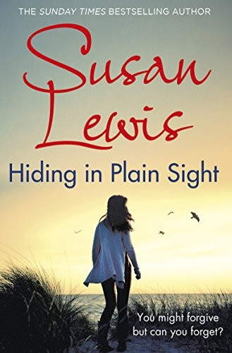 Hiding in Plain Sight - The Detective Andee Lawrence Series (Paperback)