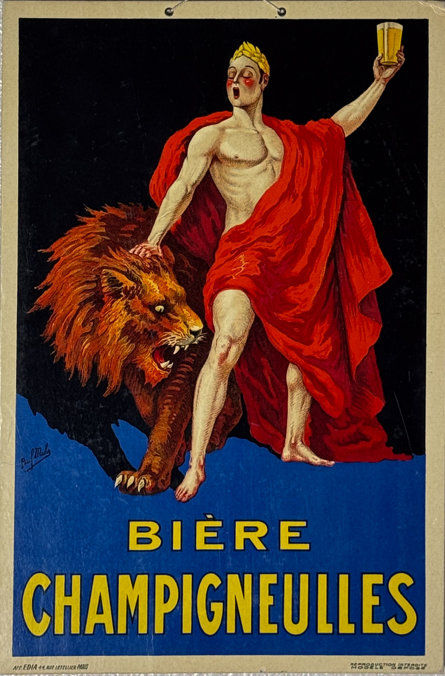 Biere Champigneulles store display shows man in red robe petting a lion
