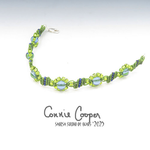 Bracelet, Daisy Chain,  6-Bead in Moss & Med Blue  MBra26-7679