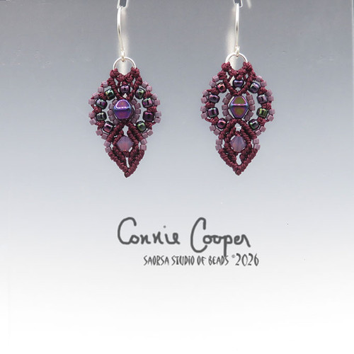 Crowns in Eggplant ME26-7723