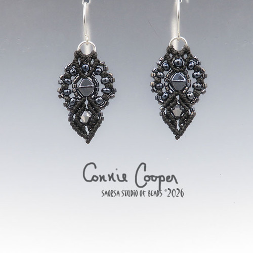 Crowns in Charcoal ME26-7727