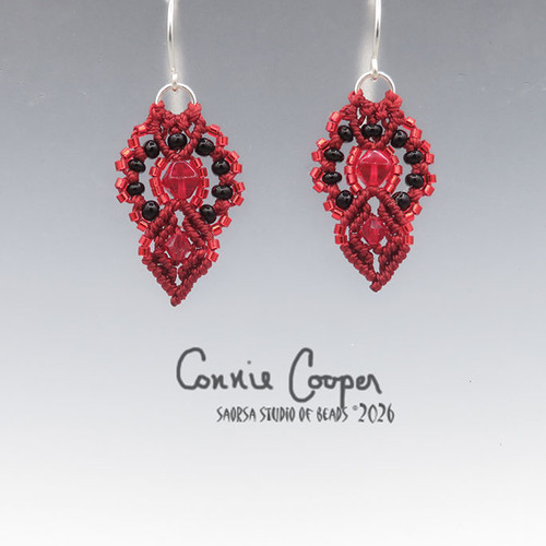 Crowns in Red ME26-7734