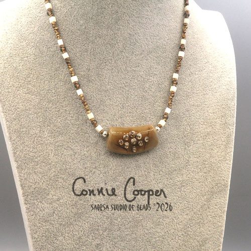 Necklace, Fancy 1-Bead in Tan & Cream GBN26-7890