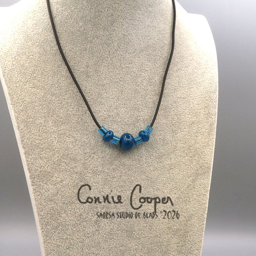 Necklace, Fancy 3-Bead in Tardis Blue GBN26-7895