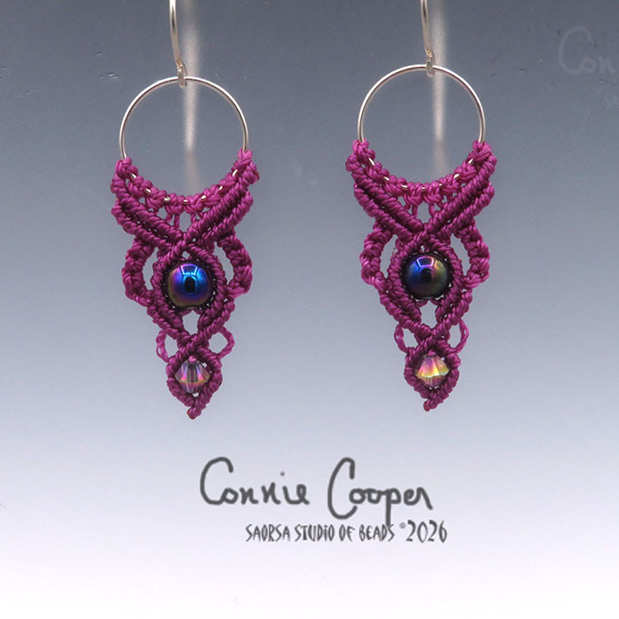 Royals in Azalea & Purple Iris ME26-8118