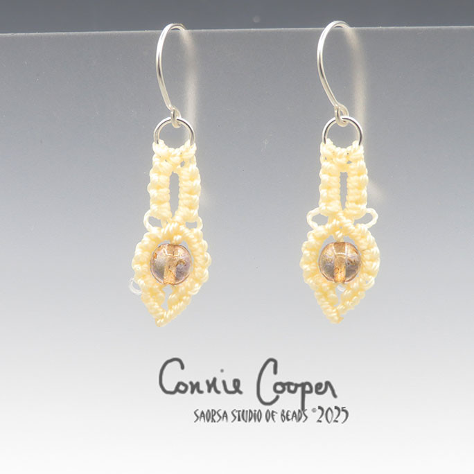 Spears in Peachy Cream & Gold  ME25-7583