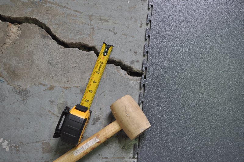 industrialfloorjob-covercracks.jpg