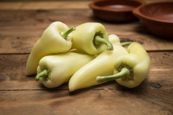 WHITE HUNGARIAN SWEET PAPRIKA WHITE HUNGARIAN SWEET PAPRIKA