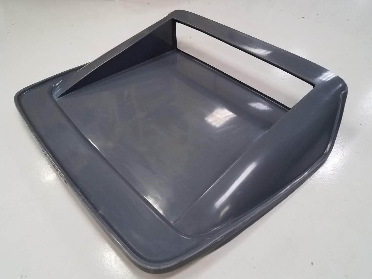 944 / 924 Hatch Replacement Part 122