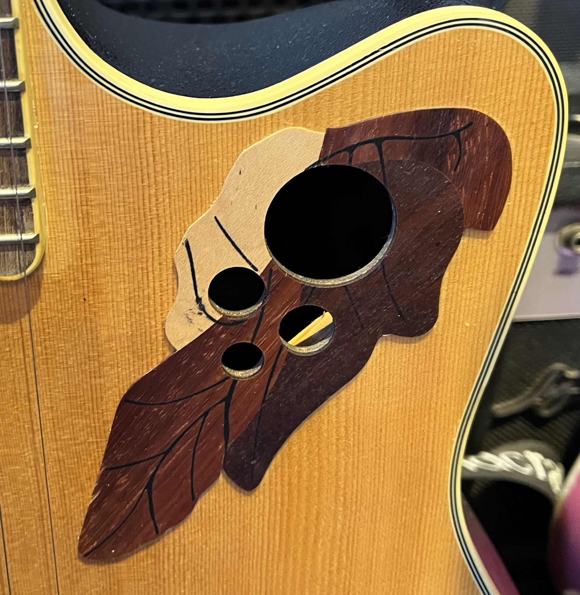 Applause by Ovation AE44-4 Elite Mid-Depth Acoustic-Electric