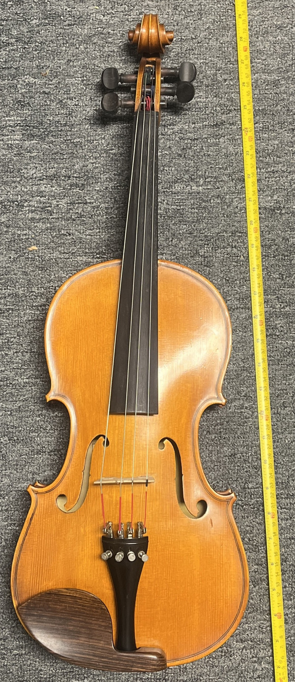 USED 15.5" Euro Basic Antiqued Viola Model 067N 2013 Romania