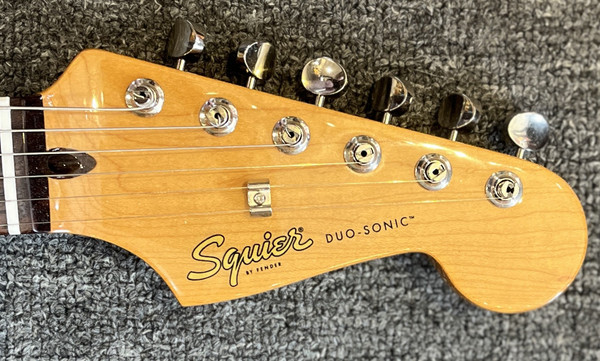 USED Fender Squier Duo-Sonic Lake Placid Blue