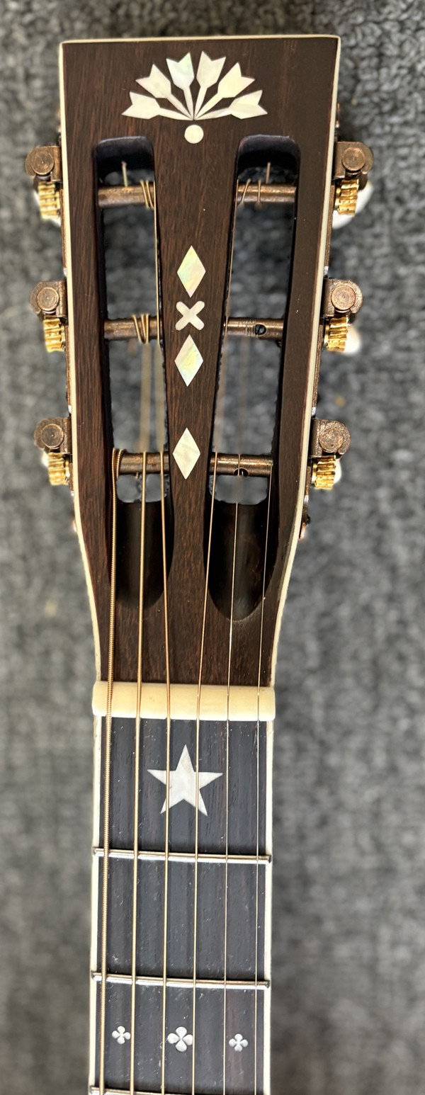Washburn Victorian Series Parlor Acoustic with gig bag