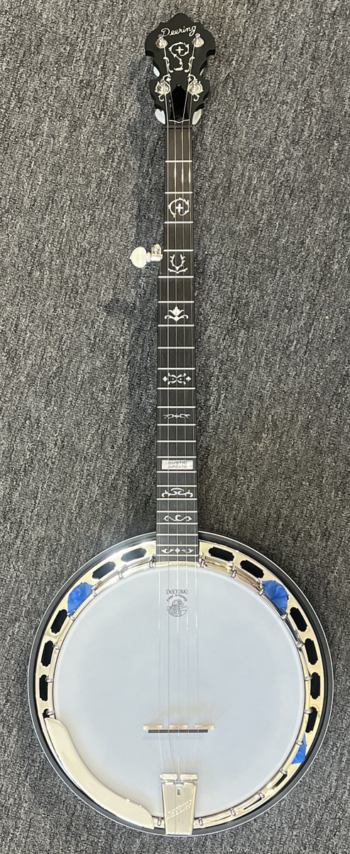 Deering Rustic Wreath 5-String Banjo