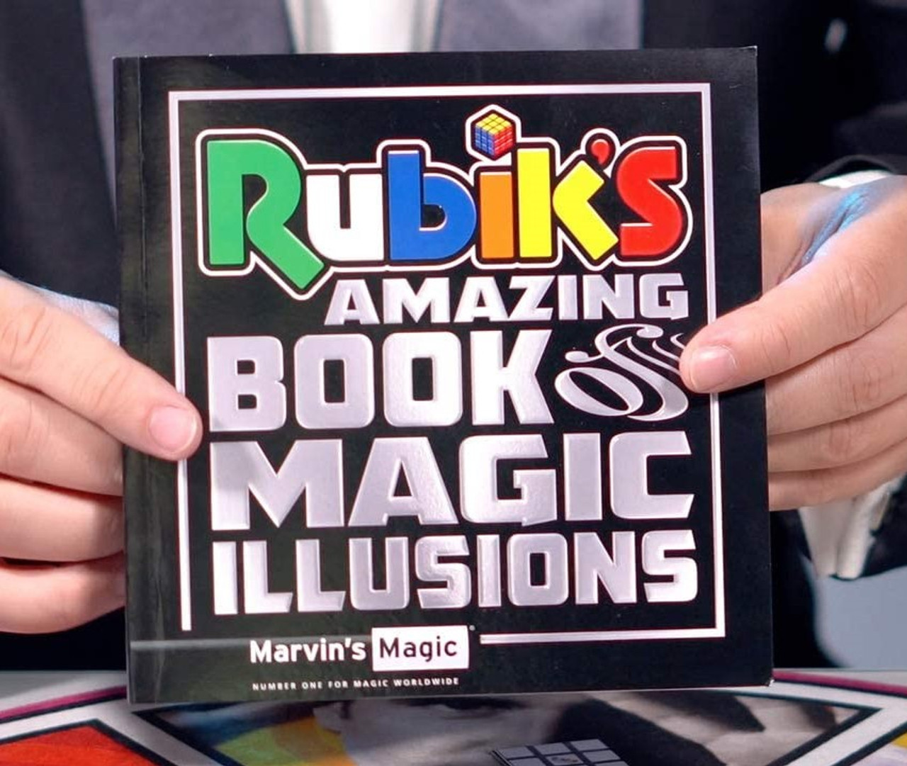 Rubiks Amazing Box of Tricks. 40 amazing magic tricks