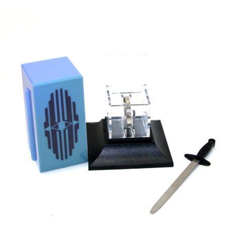 Tenyo Crystal Cleaver Magic Trick Ring Illusion