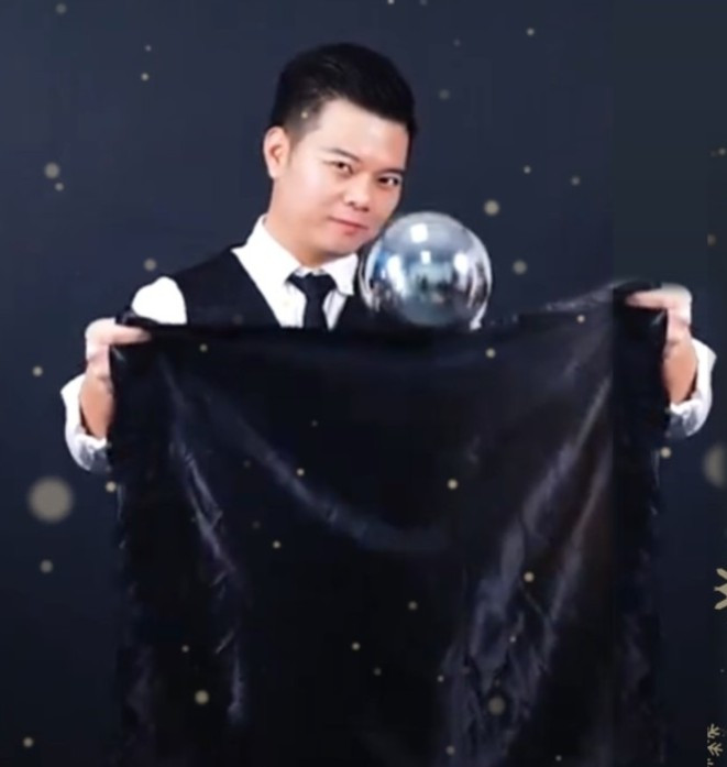 Giant Floating Bauble - A Truly Magical Moment For Any Show & Service