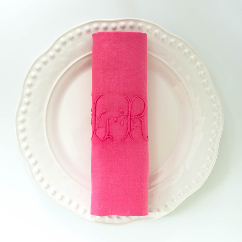 https://cdn11.bigcommerce.com/s-hc4639h0q/images/stencil/800x800/products/800/2104/monogrammed_damask_napkins__63163.1692918810.jpg?c=2