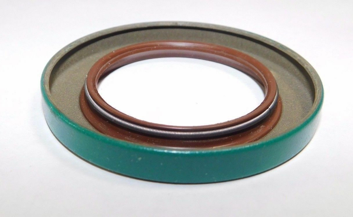 14mm (0.551") Metric Metal Single Lip Viton Oil Seal  14X26X7 CRW1 V (5398)